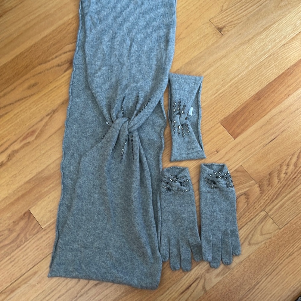 Portolano scarf, headband and glove set